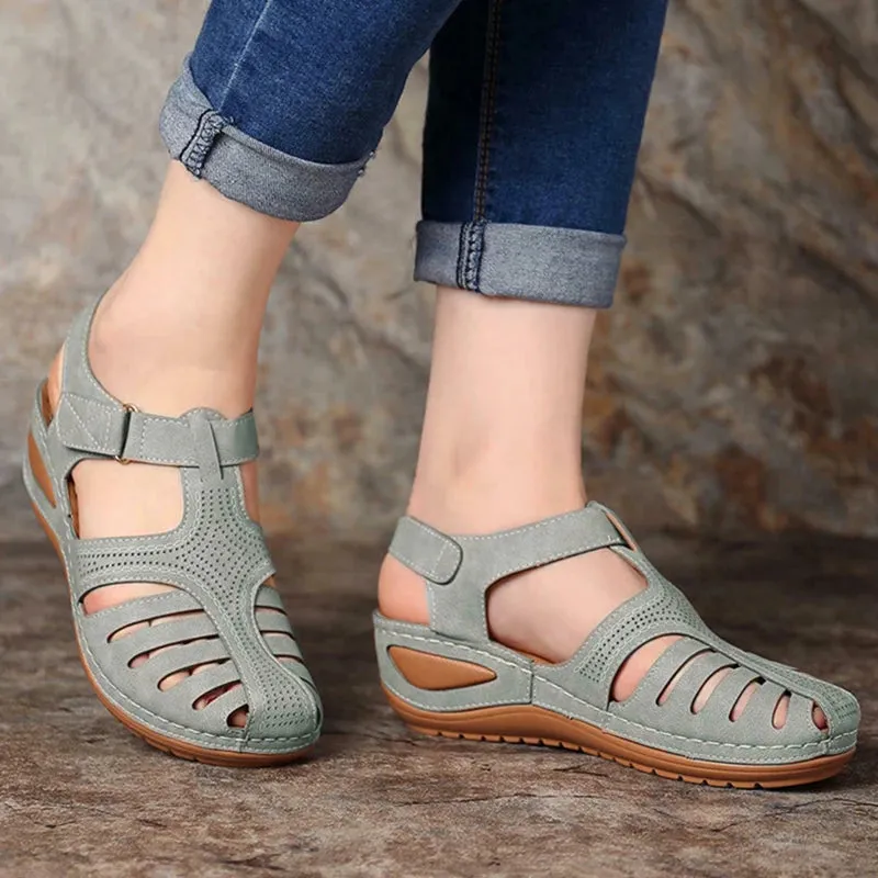 Soft Low Heels Close Sandals